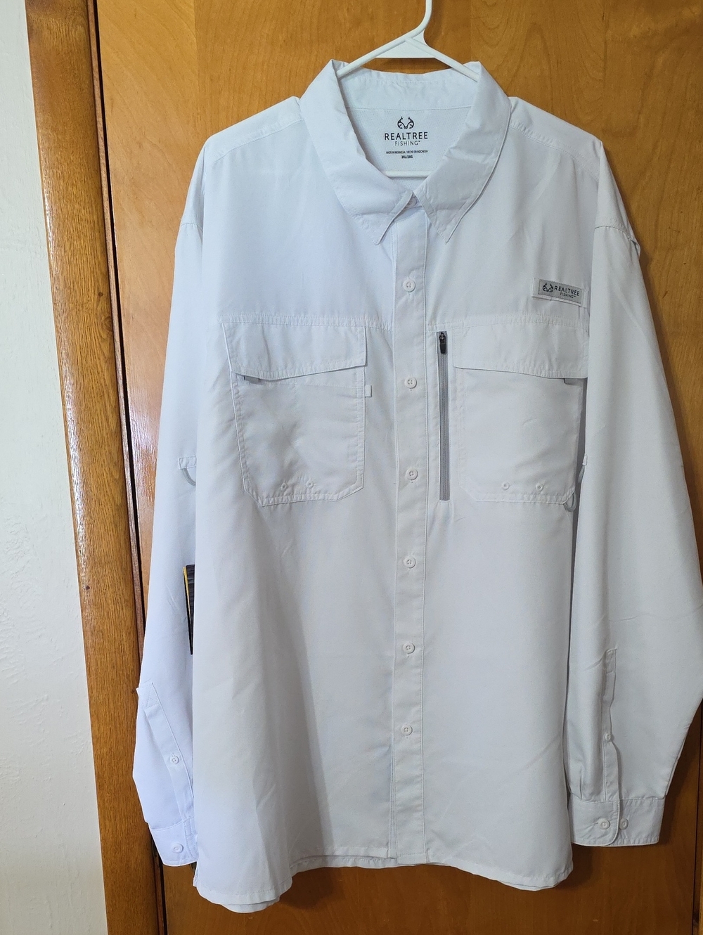 Realtree Men's White Long-Sleeve Fishing Shirt